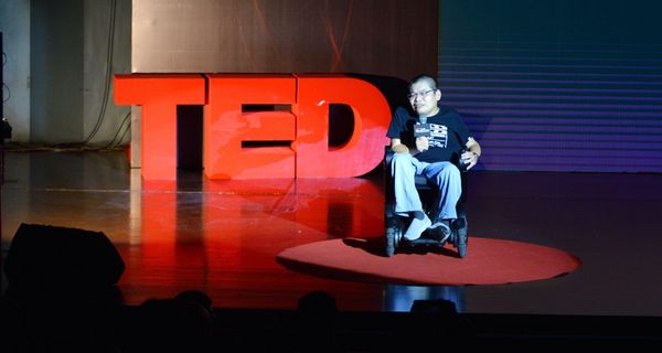 Translator and Productivity Coach Max Jiang:  “Writing Is a Daily Routine That Can’t Be Skipped”